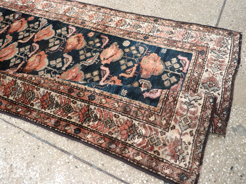Antique Persian Kurdish Runner, No.32210 - Galerie Shabab