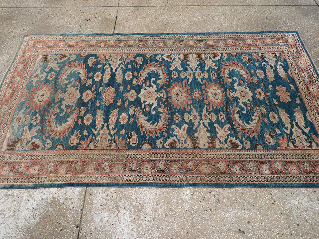Antique Persian Sultanabad Accent Rug, No.32211 - Galerie Shabab