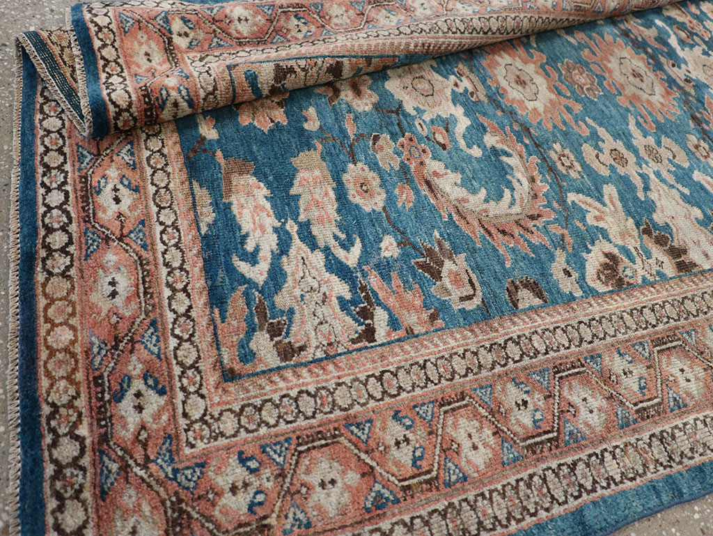 Antique Persian Sultanabad Accent Rug, No.32211 - Galerie Shabab
