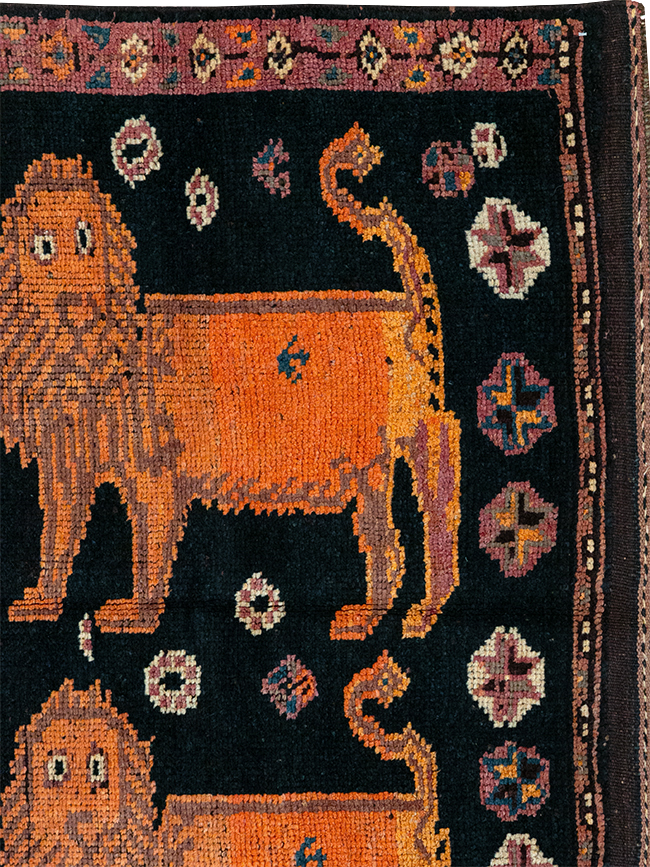 Vintage Turkish Anatolian Pictorial Gallery Rug, No.32214 - Galerie Shabab