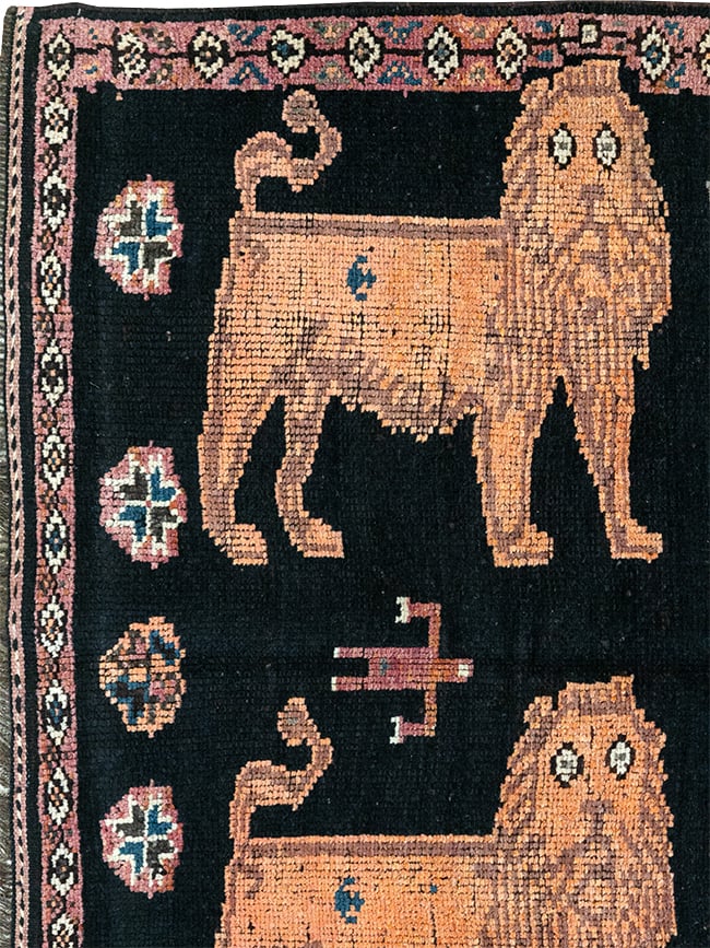 Vintage Turkish Anatolian Pictorial Gallery Rug, No.32214 - Galerie Shabab