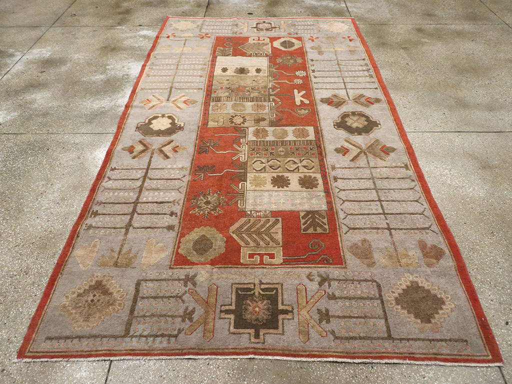 Antique East Turkestan Khotan Gallery Rug, No.32215 - Galerie Shabab