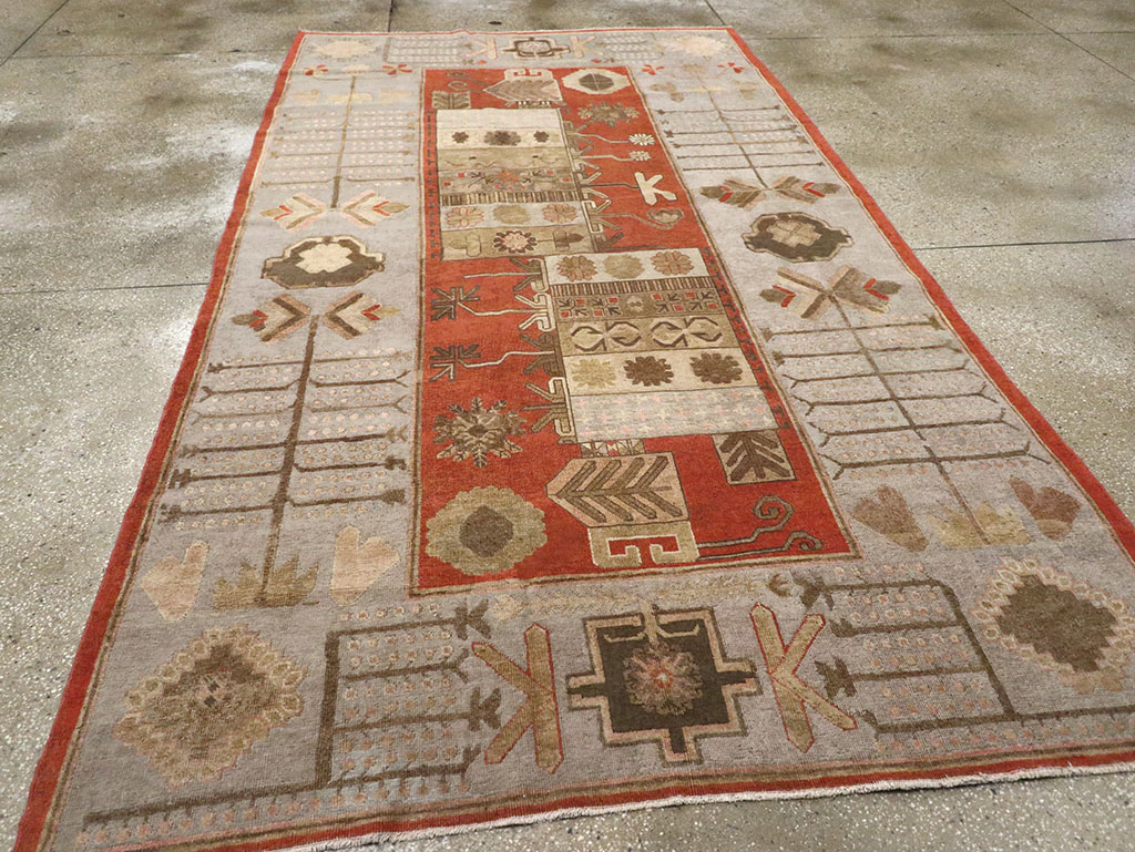 Antique East Turkestan Khotan Gallery Rug, No.32215 - Galerie Shabab