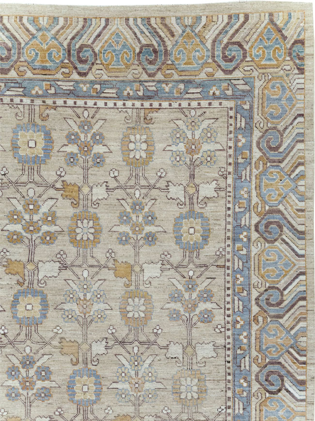 Modern East Turkestan Khotan Room Size Carpet, No.32218 - Galerie Shabab