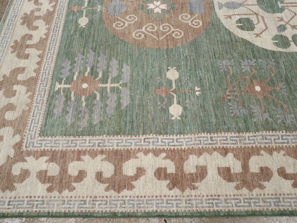 Modern East Turkestan Khotan Room Size Carpet, No.32220 - Galerie Shabab