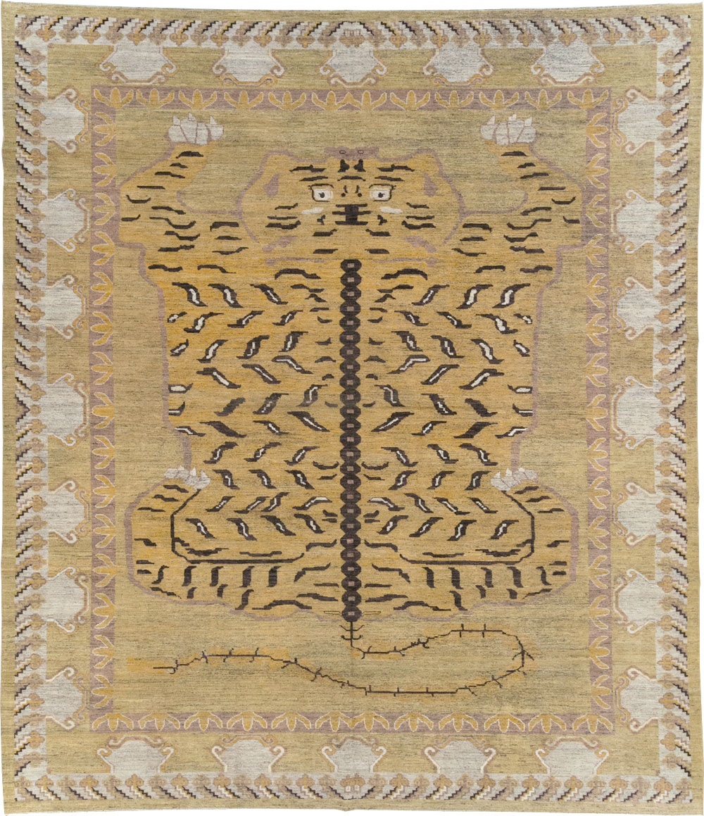 Modern East Turkestan Pictorial Khotan Room Size Carpet, No.32222 - Galerie Shabab