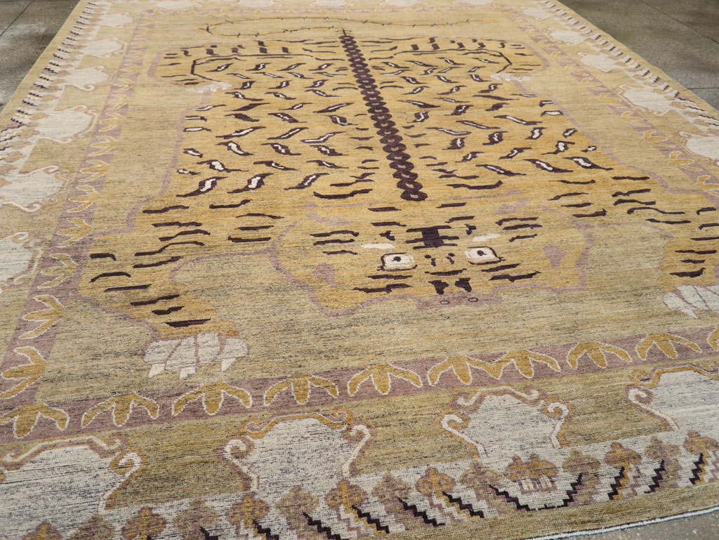 Modern East Turkestan Pictorial Khotan Room Size Carpet, No.32222 - Galerie Shabab