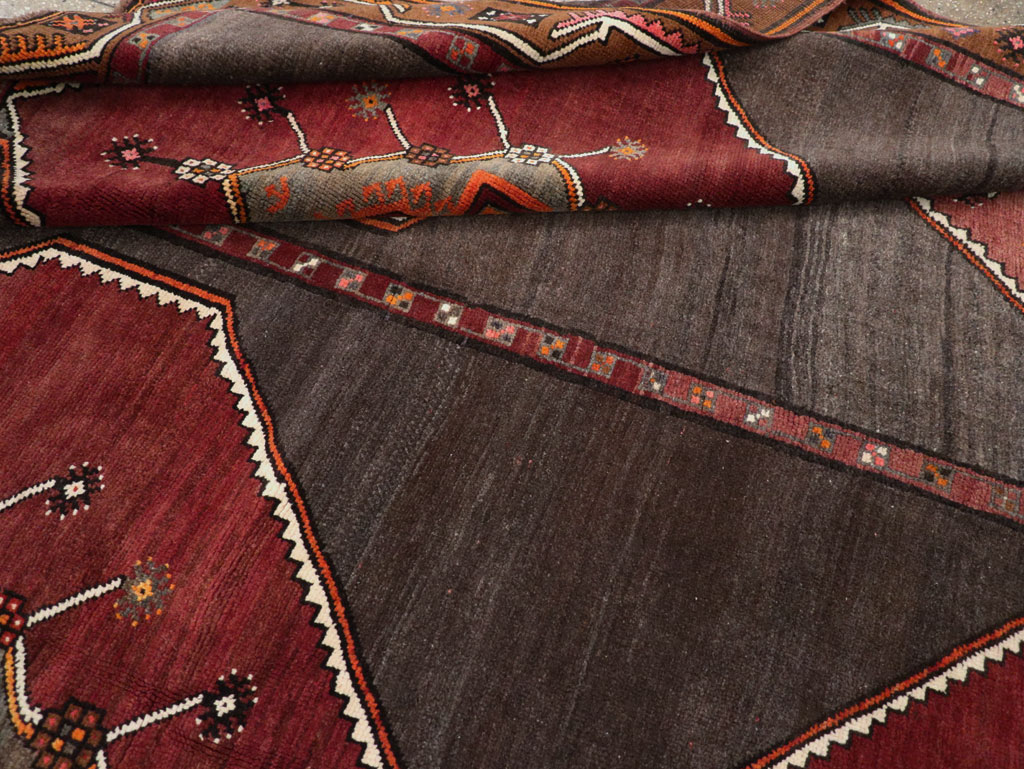 Vintage Turkish Anatolian Tribal Room Size Carpet, No.32225 - Galerie Shabab