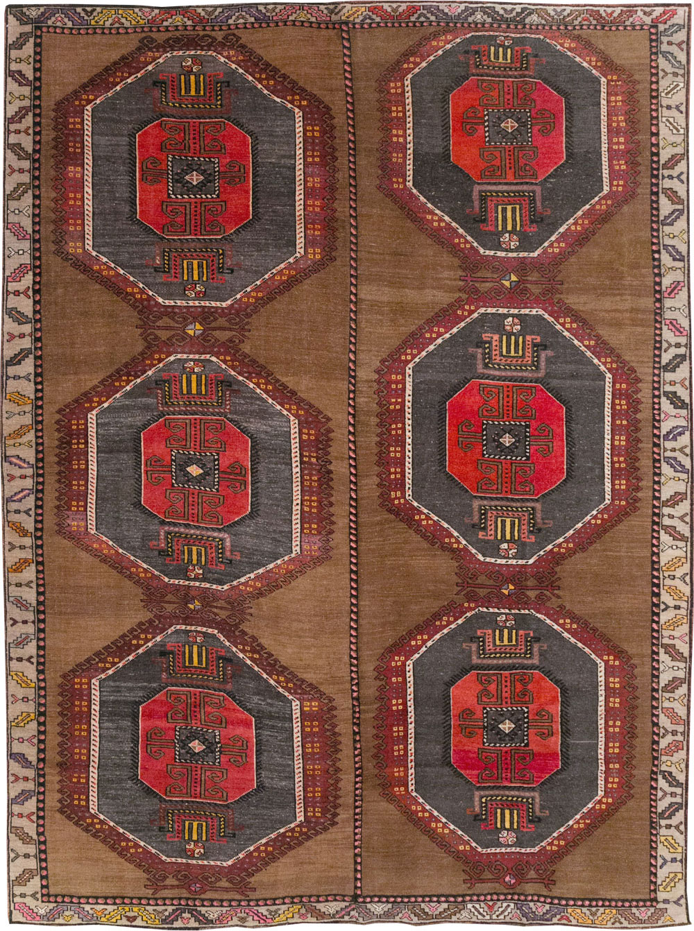 Vintage Turkish Tribal Room Size Carpet, No.32226 - Galerie Shabab