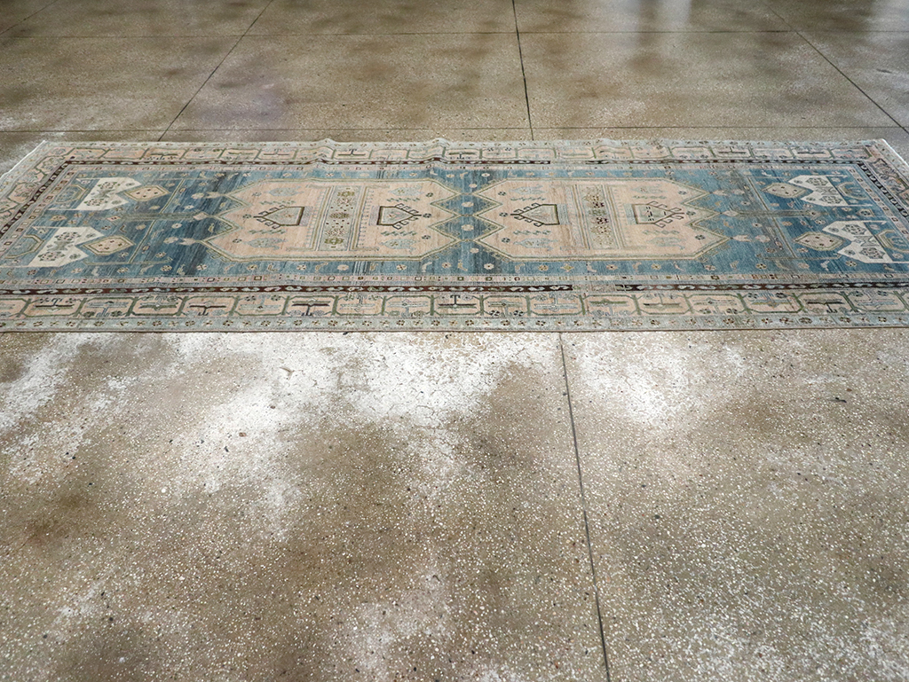 Vintage Persian Kurd Runner, No.32228 - Galerie Shabab