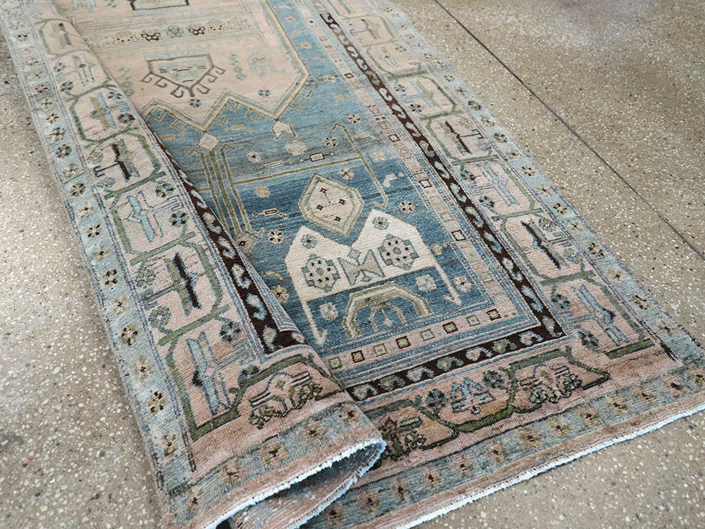 Vintage Persian Kurd Runner, No.32228 - Galerie Shabab