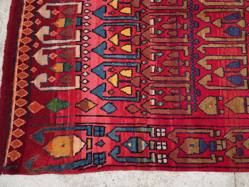Vintage Persian Gabbeh Accent Rug, No.32232 - Galerie Shabab