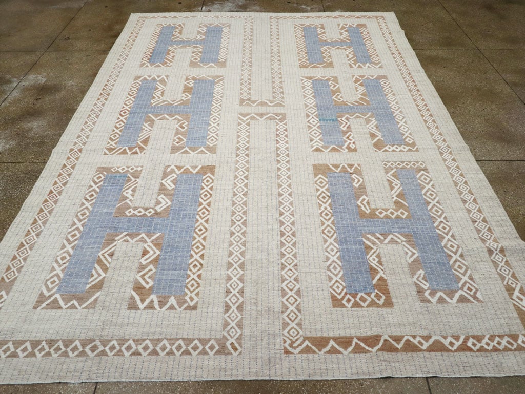 African Tuareg Inspired Modern East Turkestan Khotan Room Size Carpet, No.32248 - Galerie Shabab