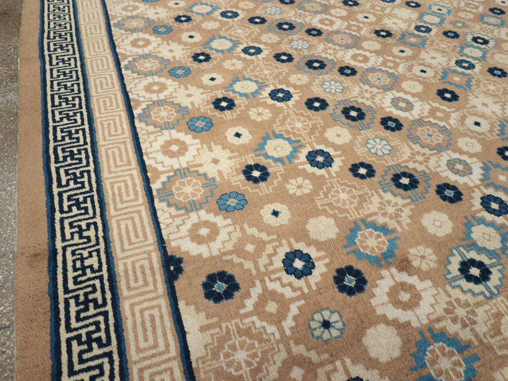 Vintage Chinese Peking Small Room Size Carpet, No.32257 - Galerie Shabab