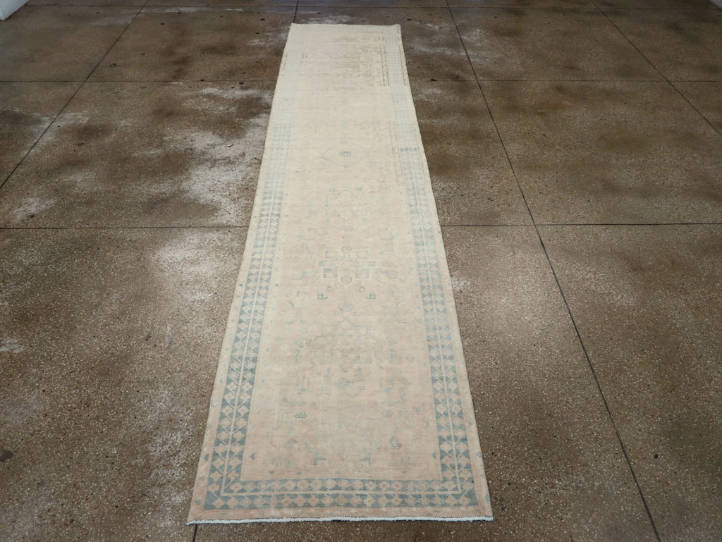 Vintage Persian Heriz Runner, No.32274 - Galerie Shabab