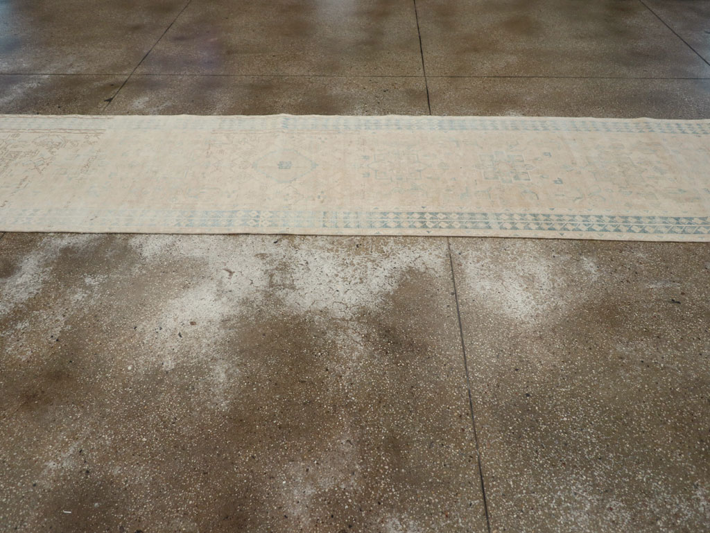 Vintage Persian Heriz Runner, No.32274 - Galerie Shabab