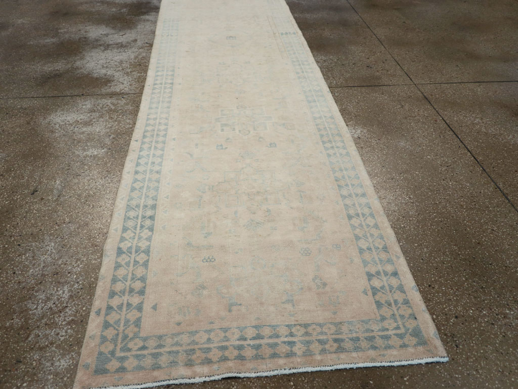 Vintage Persian Heriz Runner, No.32274 - Galerie Shabab
