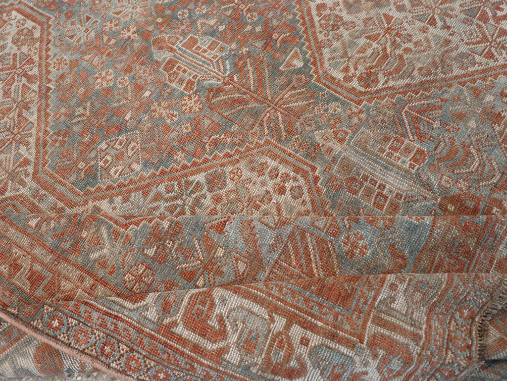 Antique Persian Shiraz Accent Carpet, No.32278 - Galerie Shabab