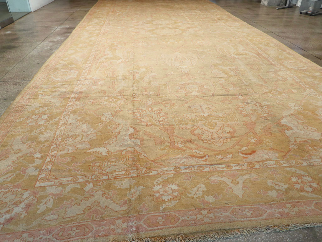 Antique Turkish Oushak Oversize Carpet, No.32286 - Galerie Shabab