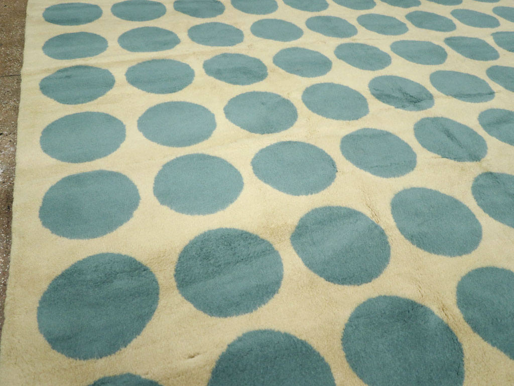 Modern Turkish Room Size Carpet, No.32287 - Galerie Shabab