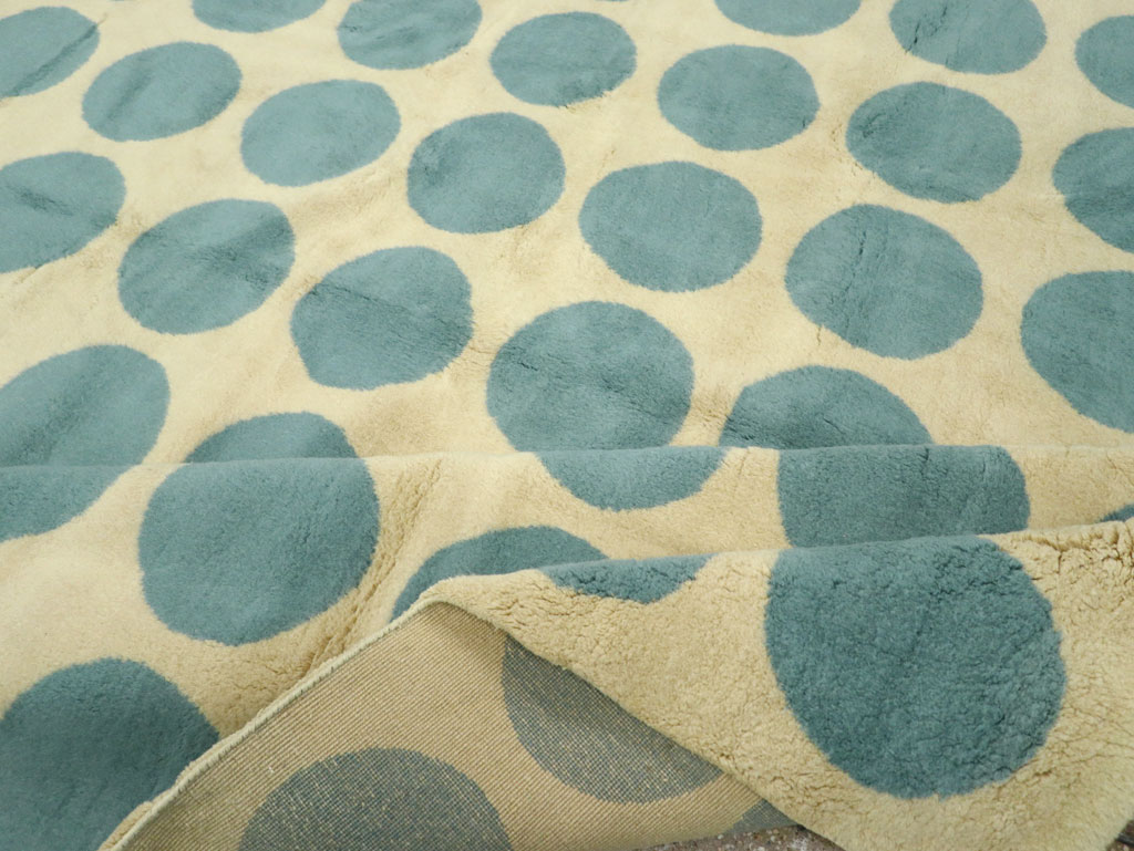 Modern Turkish Room Size Carpet, No.32287 - Galerie Shabab