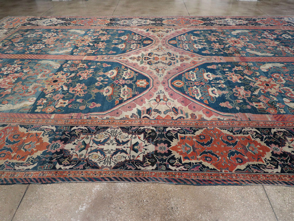 Antique Persian Senneh Oversize Carpet, No.32288 - Galerie Shabab
