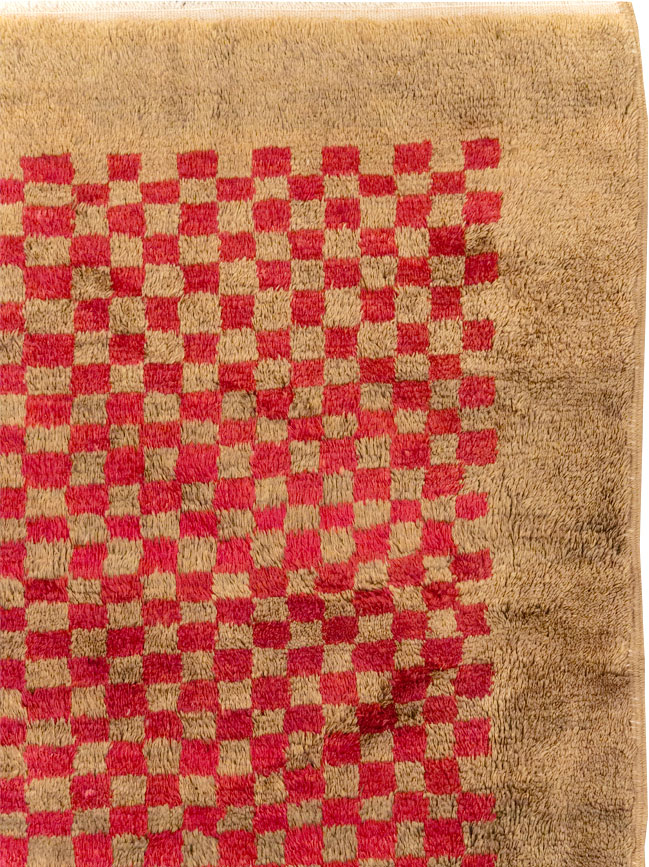 Vintage Turkish Art Deco Style Anatolian Small Room Size Carpet, No.32291 - Galerie Shabab