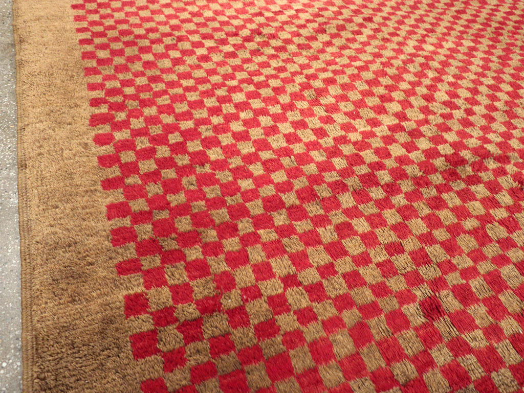 Vintage Turkish Art Deco Style Anatolian Small Room Size Carpet, No.32291 - Galerie Shabab