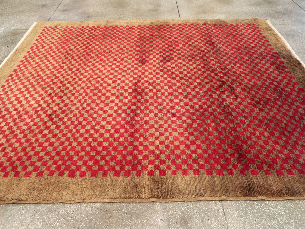 Vintage Turkish Art Deco Style Anatolian Small Room Size Carpet, No.32291 - Galerie Shabab