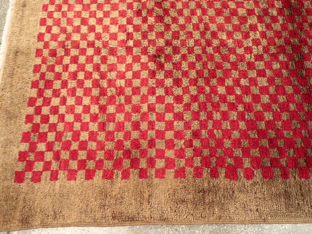 Vintage Turkish Art Deco Style Anatolian Small Room Size Carpet, No.32291 - Galerie Shabab