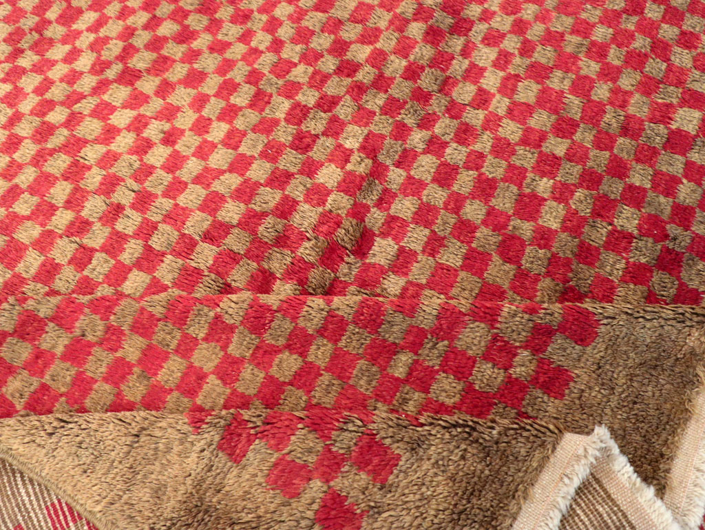 Vintage Turkish Art Deco Style Anatolian Small Room Size Carpet, No.32291 - Galerie Shabab