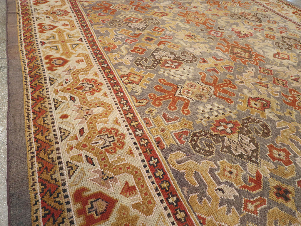 Vintage Irish Donegal Room Size Carpet, No.32312 - Galerie Shabab