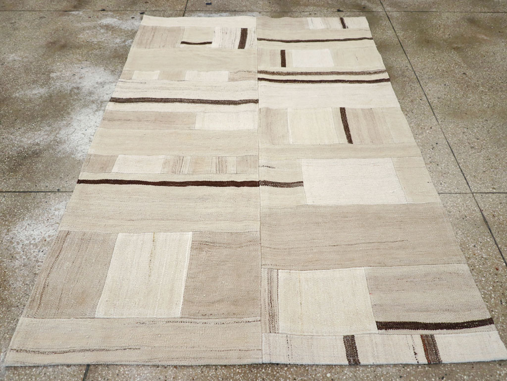 Modern Turkish Flatweave Accent Rug, No.32315 - Galerie Shabab