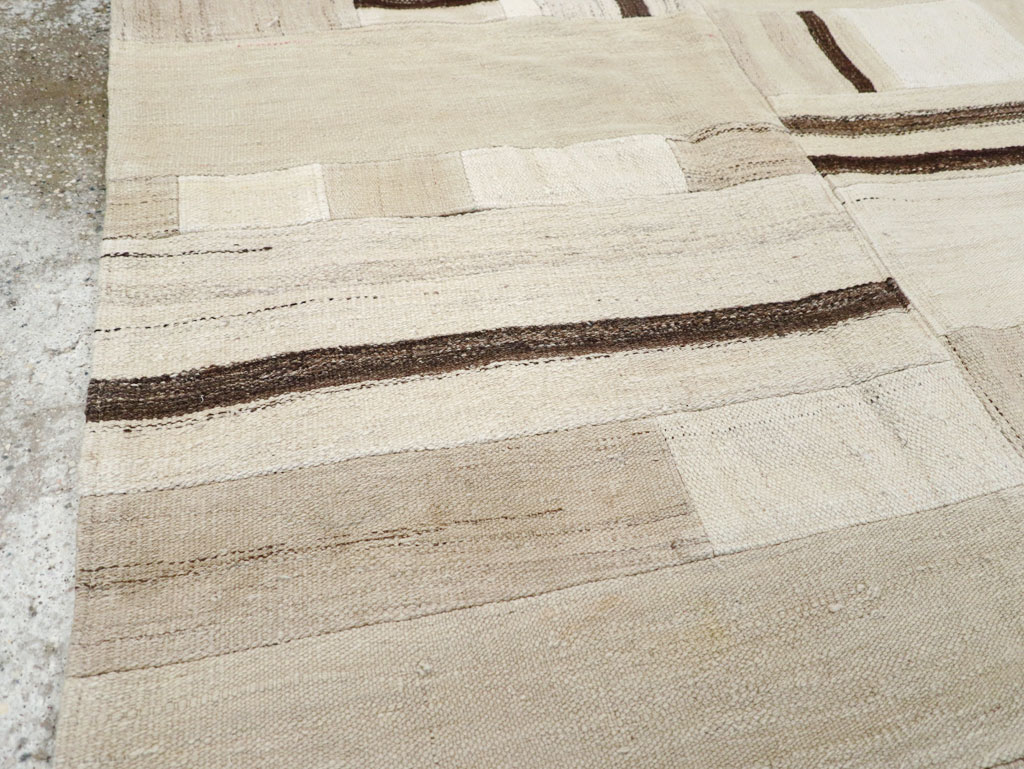 Modern Turkish Flatweave Accent Rug, No.32315 - Galerie Shabab