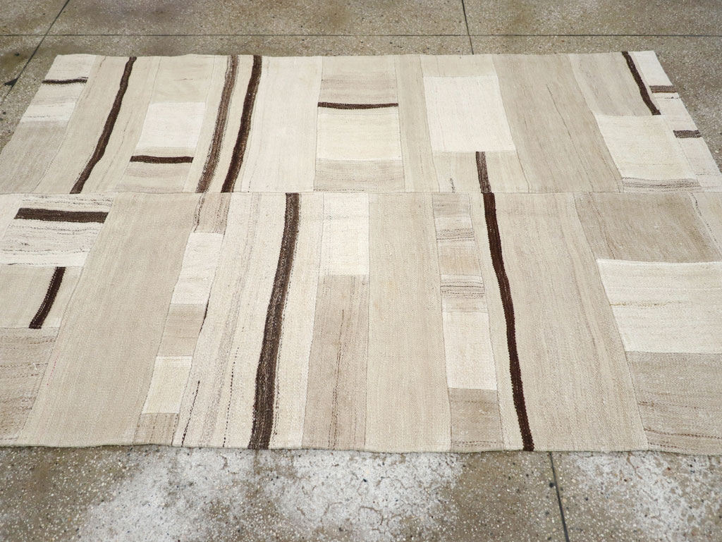 Modern Turkish Flatweave Accent Rug, No.32315 - Galerie Shabab