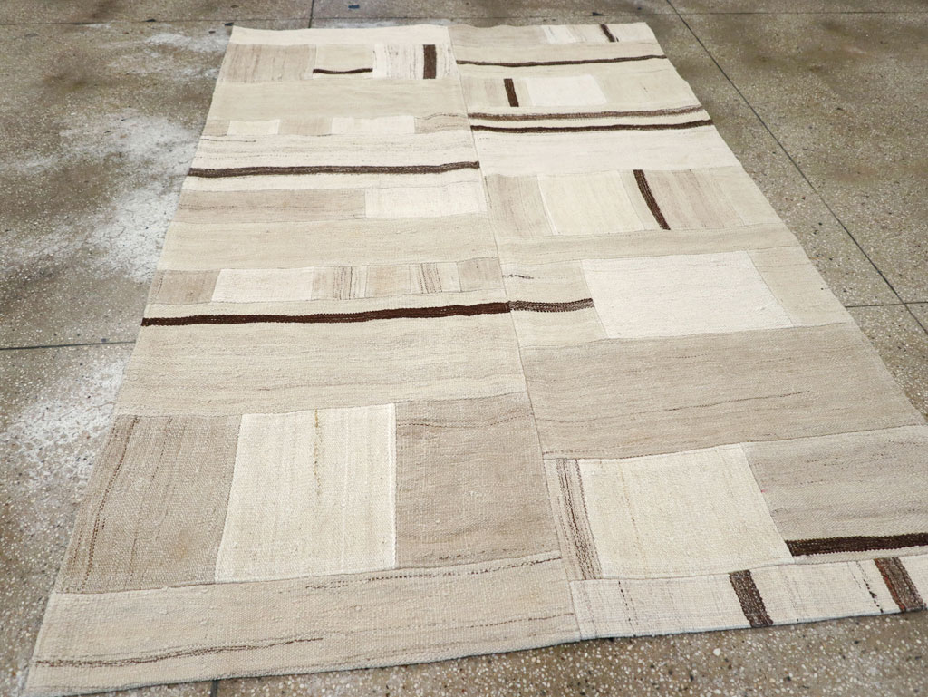 Modern Turkish Flatweave Accent Rug, No.32315 - Galerie Shabab