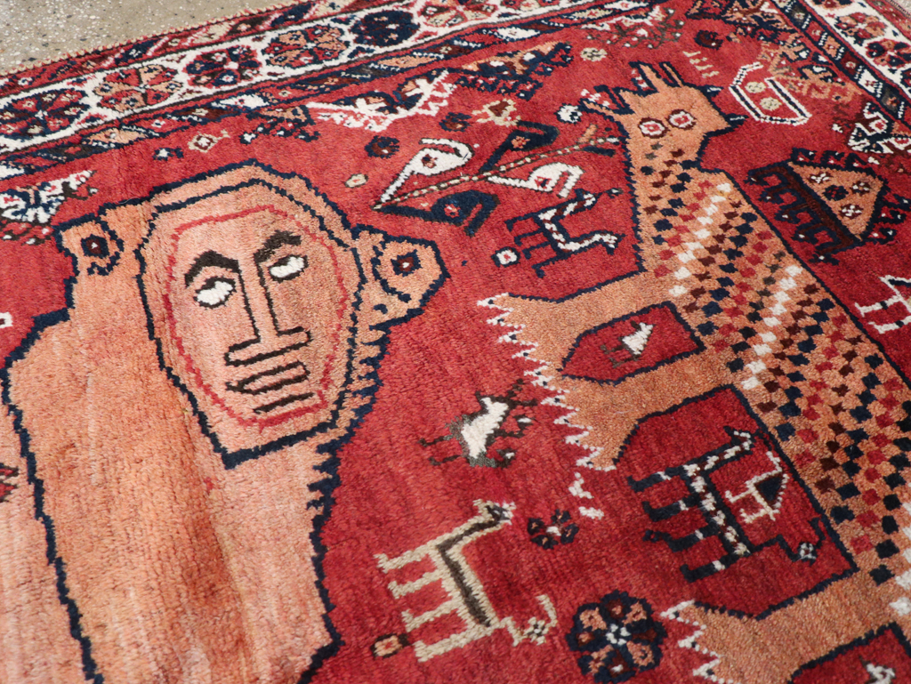 Antique Persian Shiraz Pictorial Accent Rug, No.32317 - Galerie Shabab