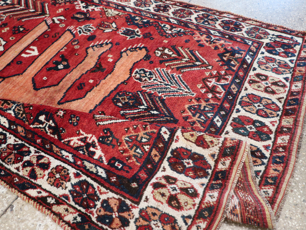 Antique Persian Shiraz Pictorial Accent Rug, No.32317 - Galerie Shabab