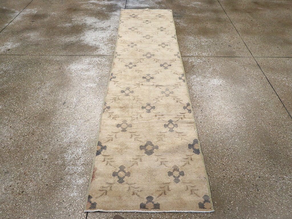 Vintage Turkish Anatolian Runner, No.32320 - Galerie Shabab