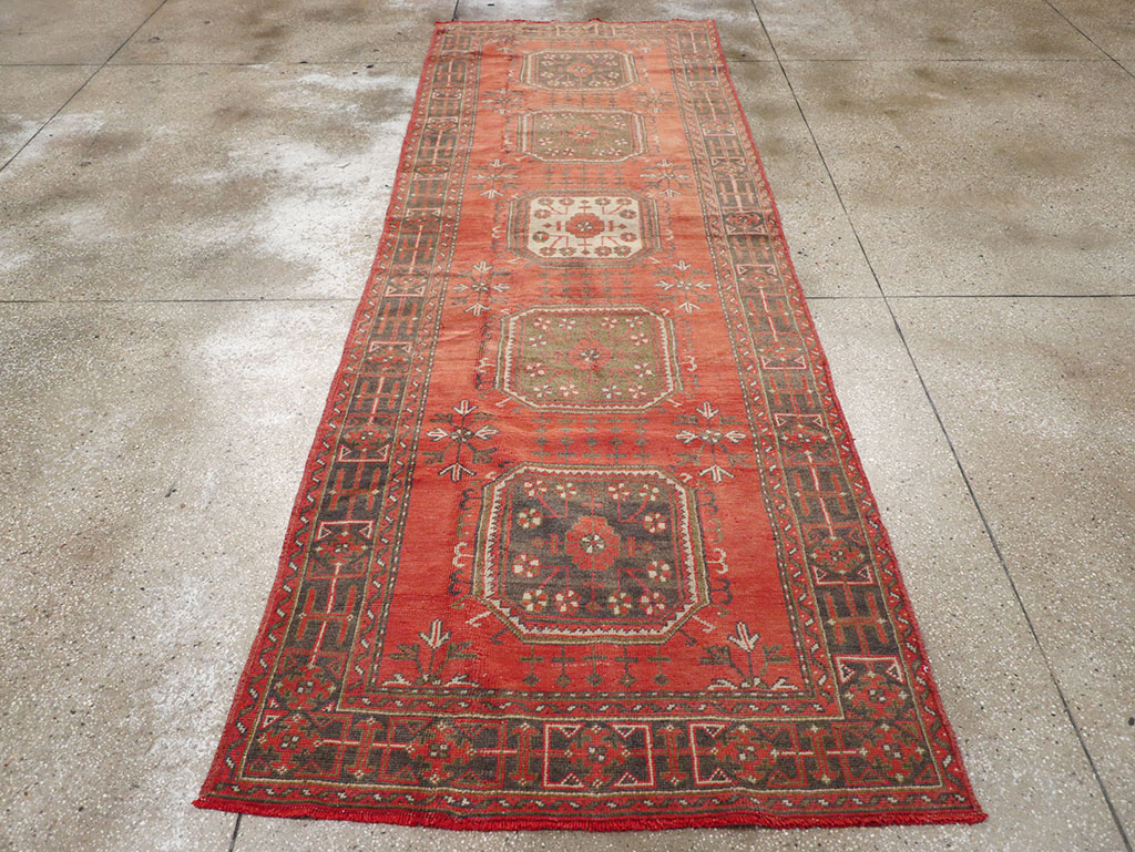 Vintage Turkish Oushak Wide Gallery Runner, No.32321 - Galerie Shabab