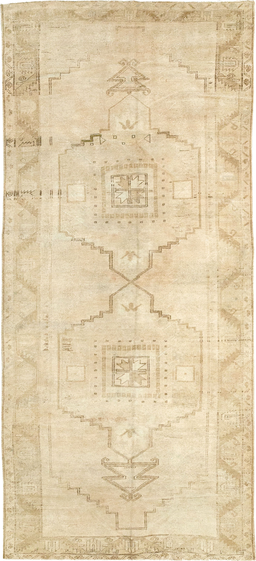 Vintage Turkish Anatolian Gallery Rug, No.32322 - Galerie Shabab