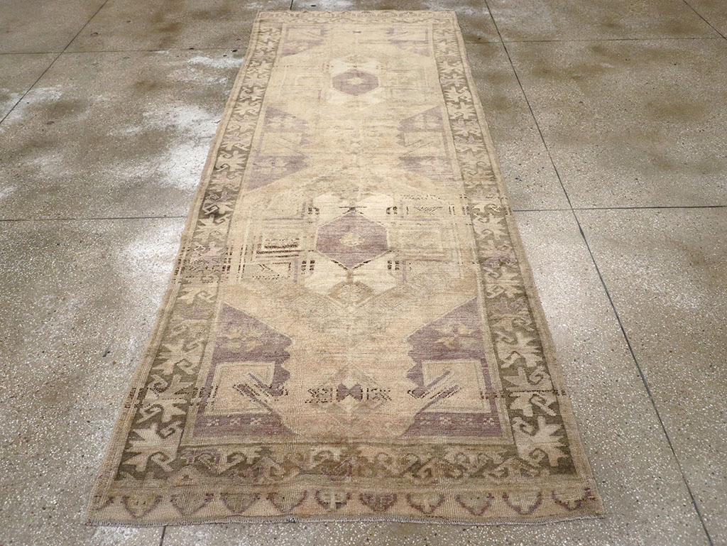 Vintage Turkish Anatolian Wide Gallery Runner, No.32324 - Galerie Shabab