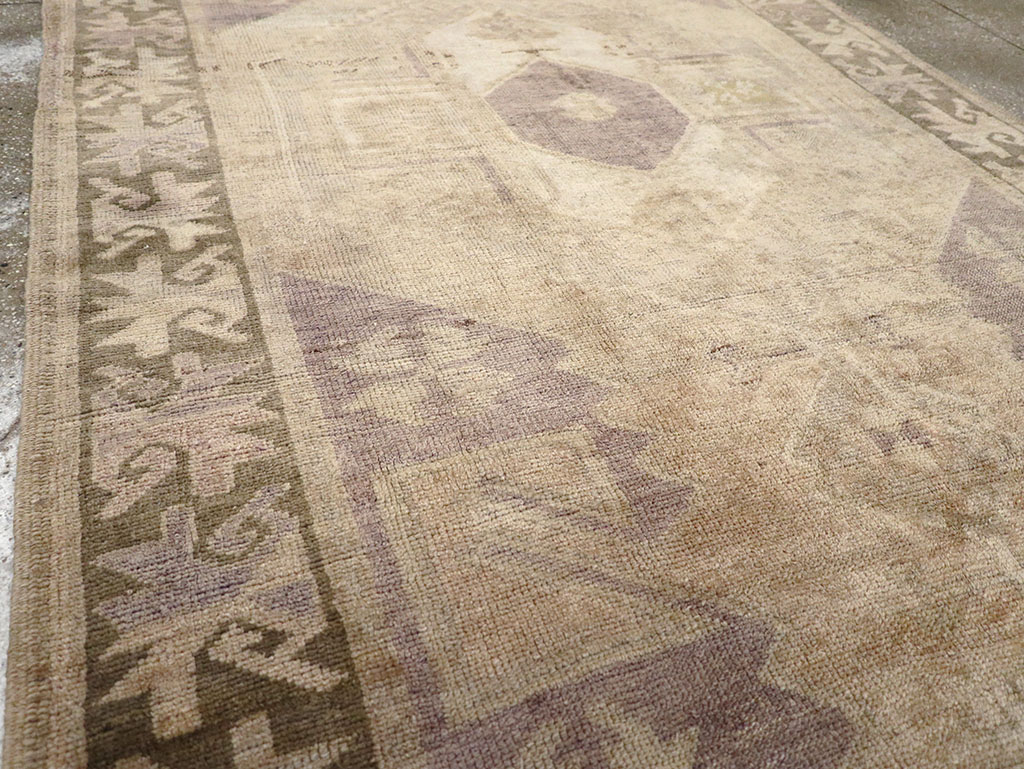 Vintage Turkish Anatolian Wide Gallery Runner, No.32324 - Galerie Shabab
