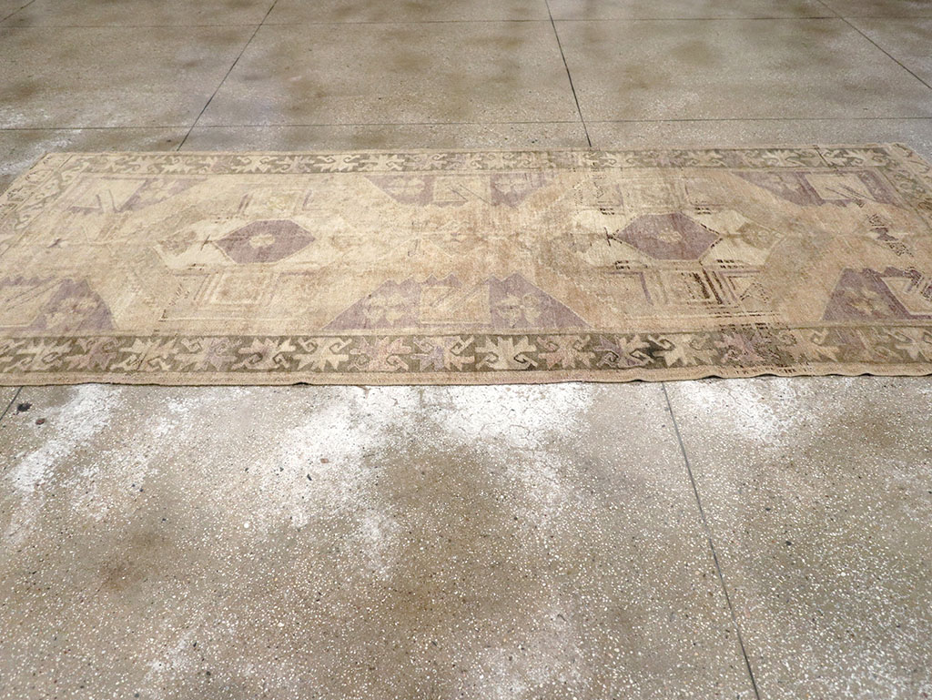 Vintage Turkish Anatolian Wide Gallery Runner, No.32324 - Galerie Shabab