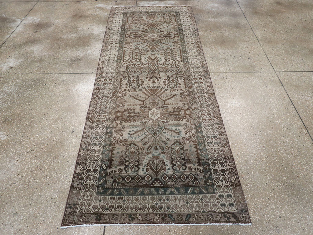 Vintage Persian Malayer Runner, No.32330 - Galerie Shabab