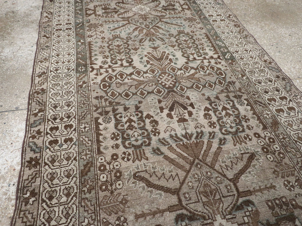 Vintage Persian Malayer Runner, No.32330 - Galerie Shabab