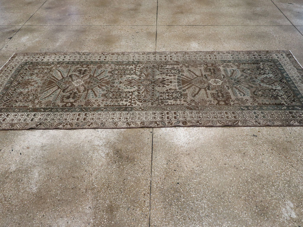 Vintage Persian Malayer Runner, No.32330 - Galerie Shabab