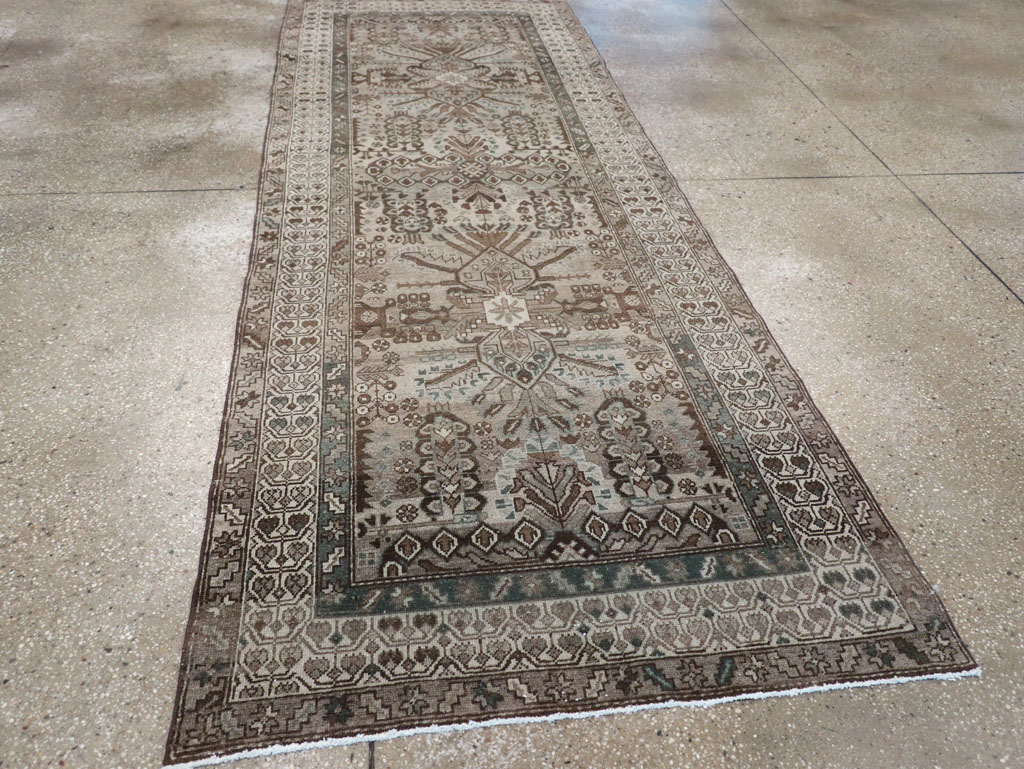 Vintage Persian Malayer Runner, No.32330 - Galerie Shabab
