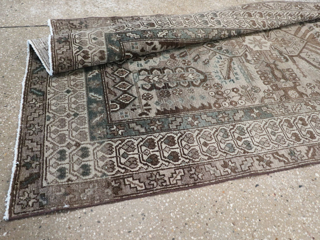 Vintage Persian Malayer Runner, No.32330 - Galerie Shabab