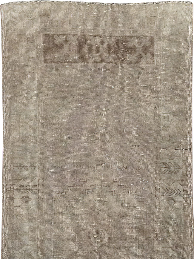 Vintage Turkish Anatolian Runner, No.32332 - Galerie Shabab